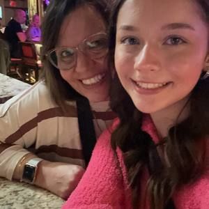 Meet your Posher, Laura